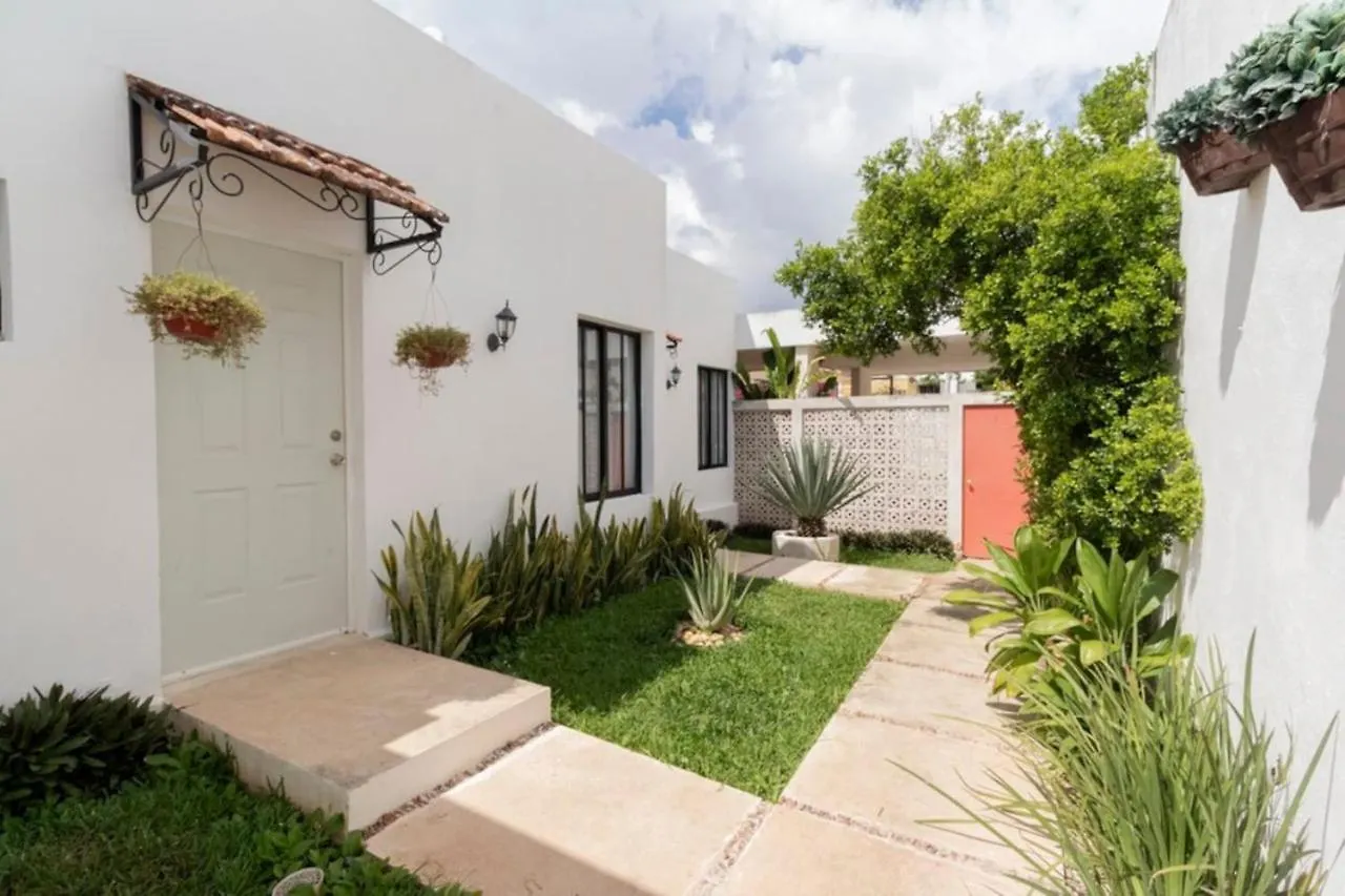 Semesterbostad Comfortable Private Room With Great Location Mérida